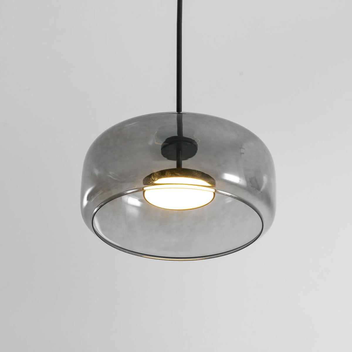 Minimalistisk Metro-glaspendel | Håndblæst LED-pendel
