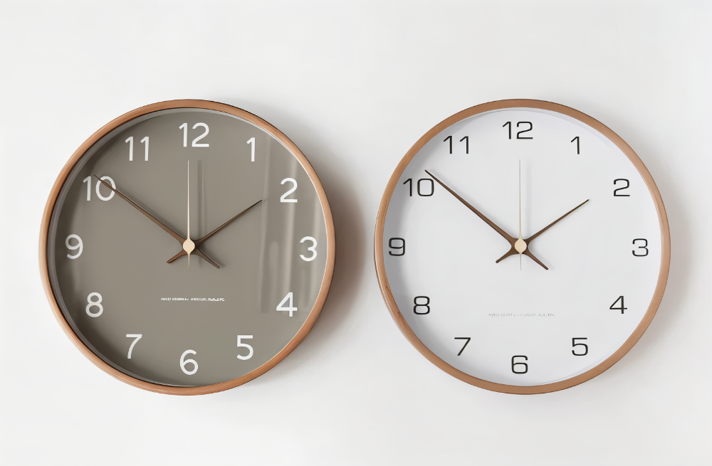 Horloge murale ronde en bois Orbs | Horloge à quartz silencieuse