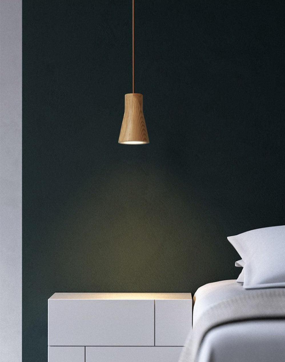 Pendellampe i massivt tre | Minimalistisk lampe med ledning