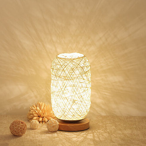 Industriel Rattan & Træ Bordlampe med Japandi Design