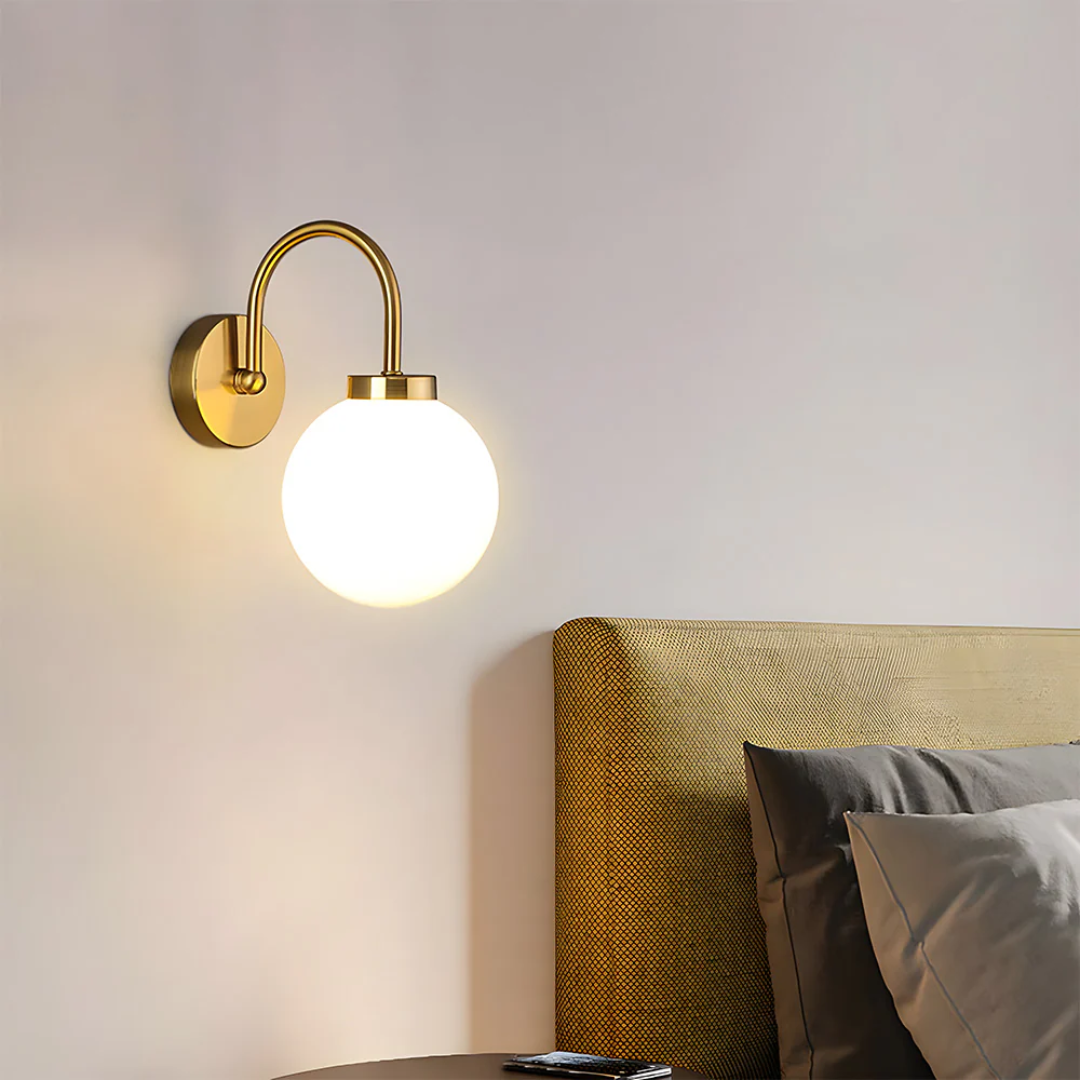 Vintage Væglampe med Glasbold og Varm LED Belysning