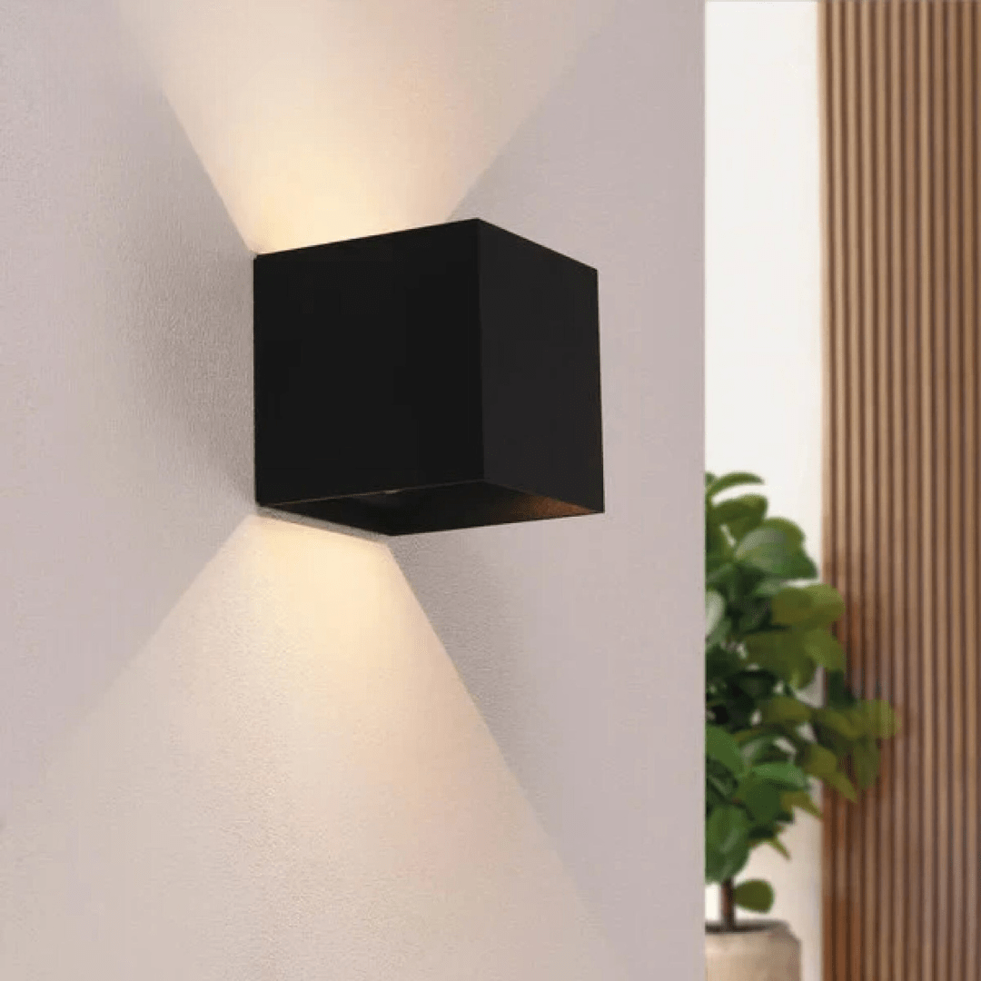 Kabo – Design Væglampe med Bevægelsessensor & Minimalistisk Udseende