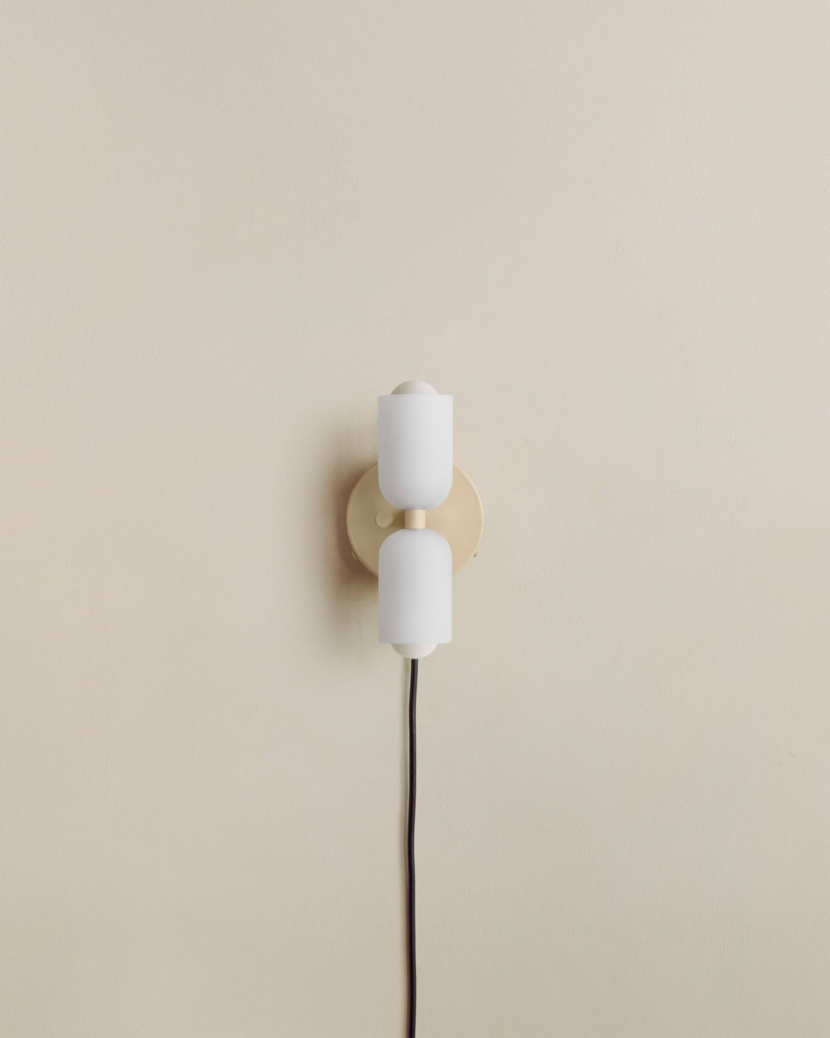 Moderne Vegglampe for Stemningsfull og Myk Belysning i Hjemmet