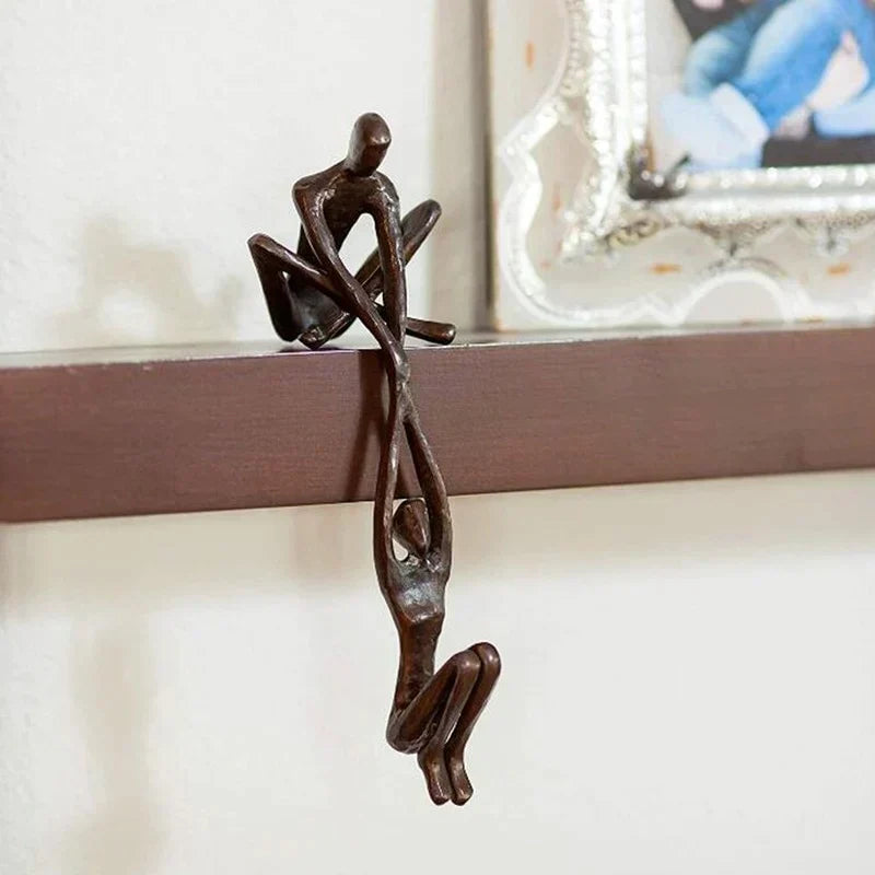 Statuette Amour & Force au Design Abstrait