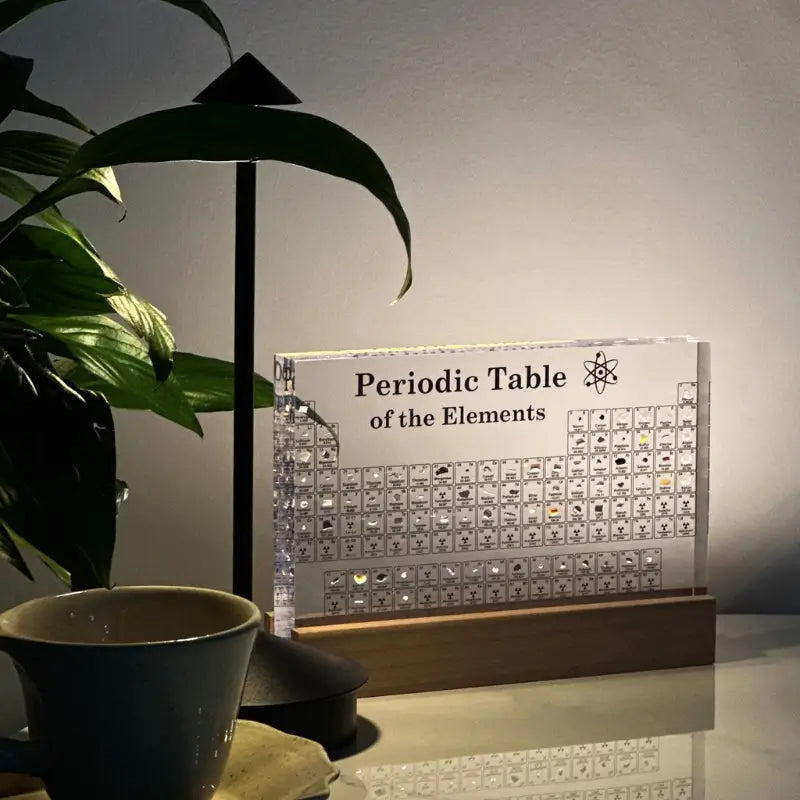 Periodisk system med ægte grundstoffer | 83 grundstofprøver med LED
