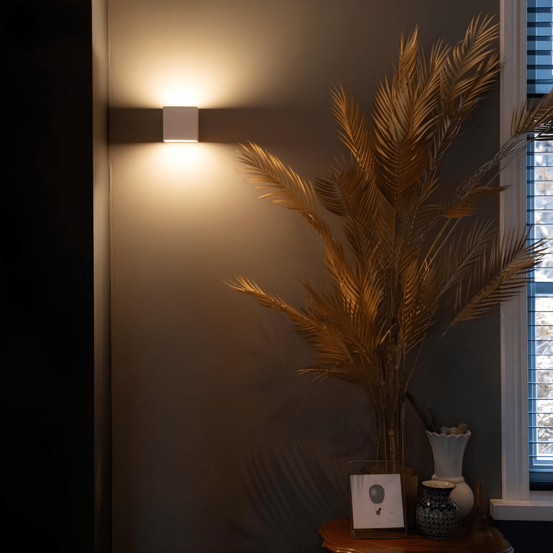 Kabo – Design Vägglampa med Rörelsesensor & Minimalistisk Design