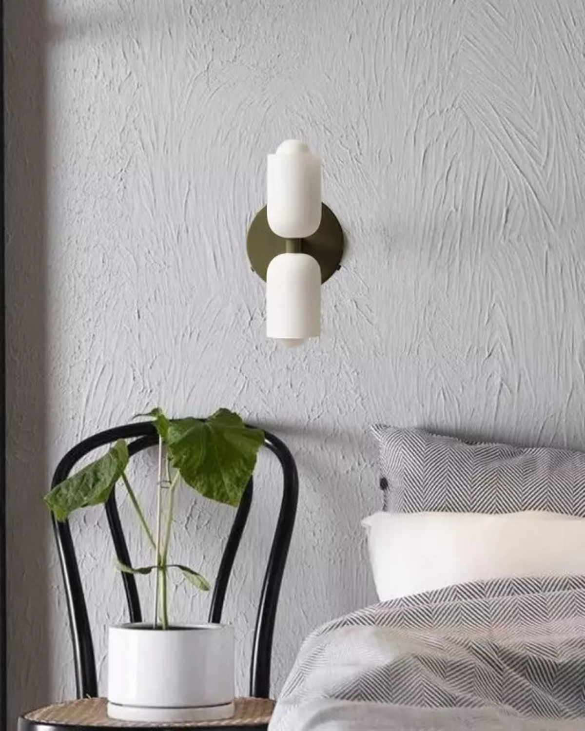 Moderne Vegglampe for Stemningsfull og Myk Belysning i Hjemmet