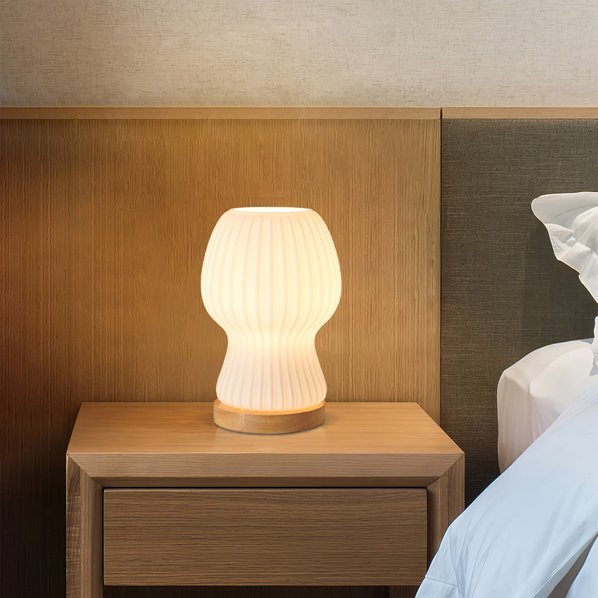 Lámpara de mesa de vidrio Japandi con iluminación ambiental suave
