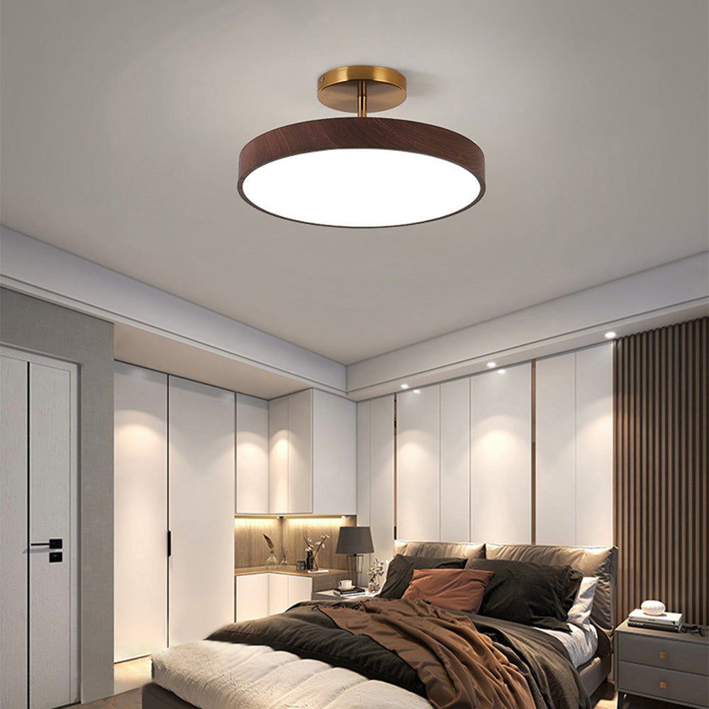 Skandinavisk Loftlampe med Trælook & Guldfarvet Ramme