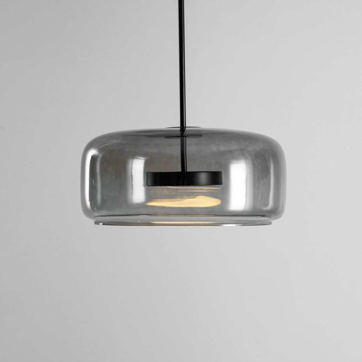 Minimalistisk Metro-glaspendel | Håndblæst LED-pendel