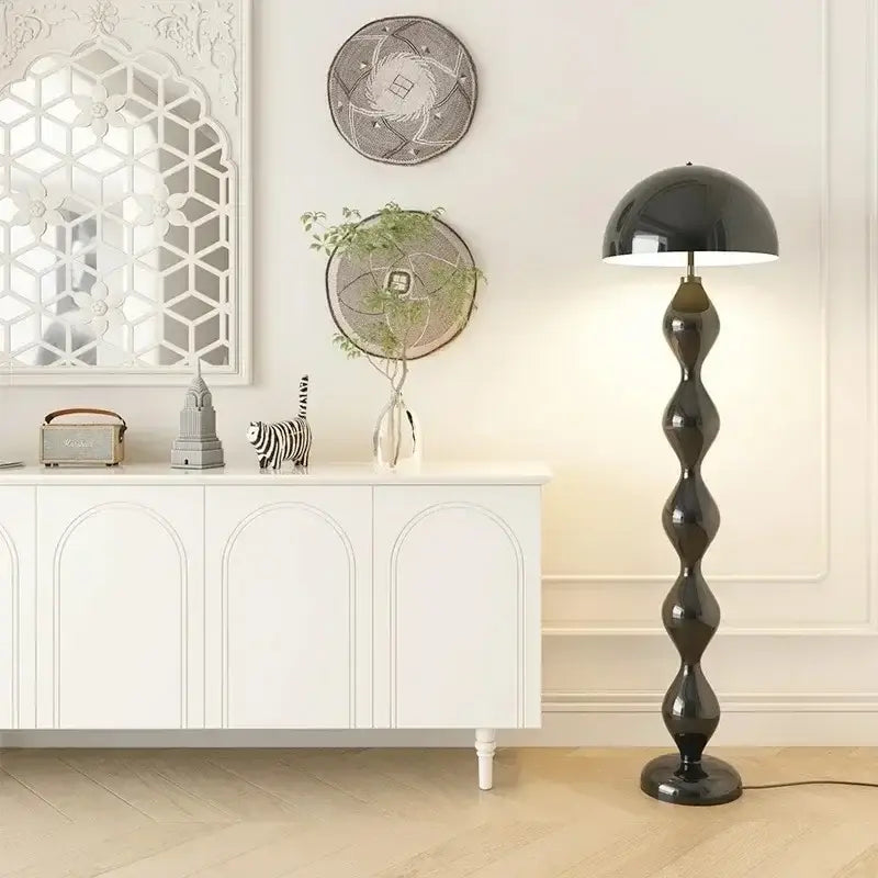 Scandinavische Metalen Vloerlamp | Moderne Sculpturale Staande Lamp