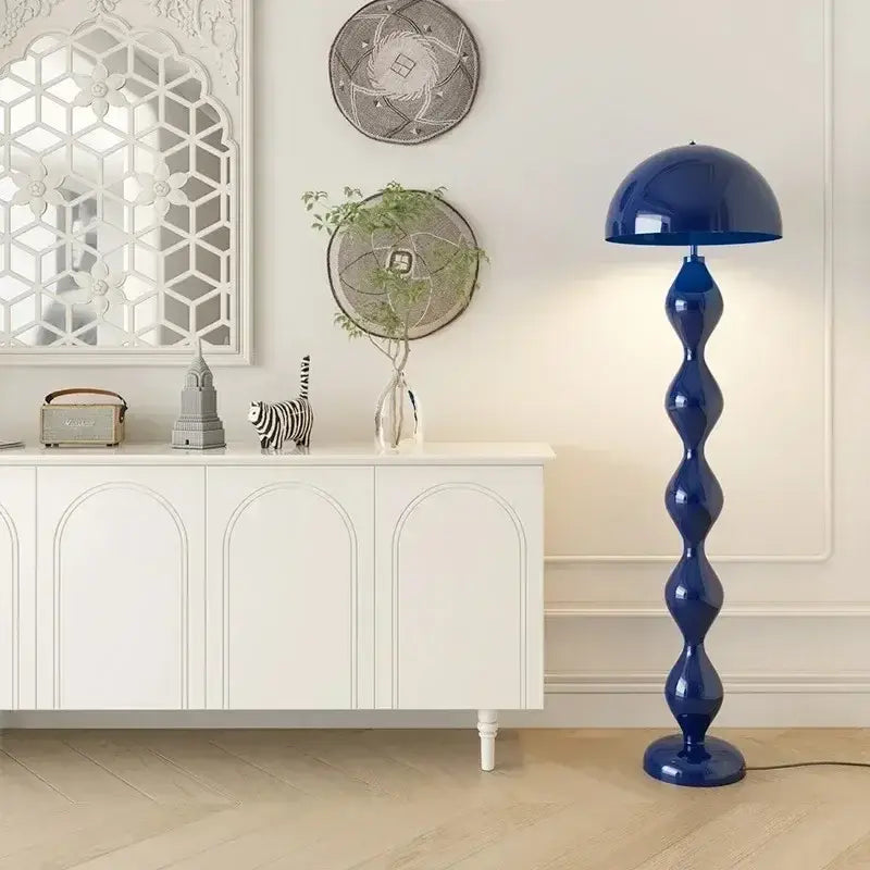 Scandinavische Metalen Vloerlamp | Moderne Sculpturale Staande Lamp