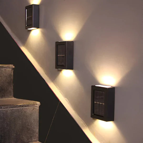 Elegante Solar Buitenlamp met Weerbestendig & Energiezuinig Design