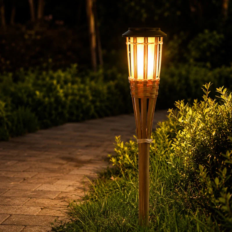 Solar Bamboe Tuinfakkel – Flikkerende LED Vlam Buitenlamp voor Tuin & Terras